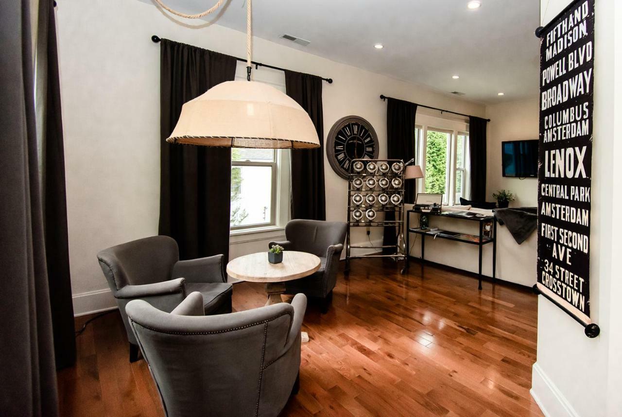 Studio 555 Granville Bagian luar foto